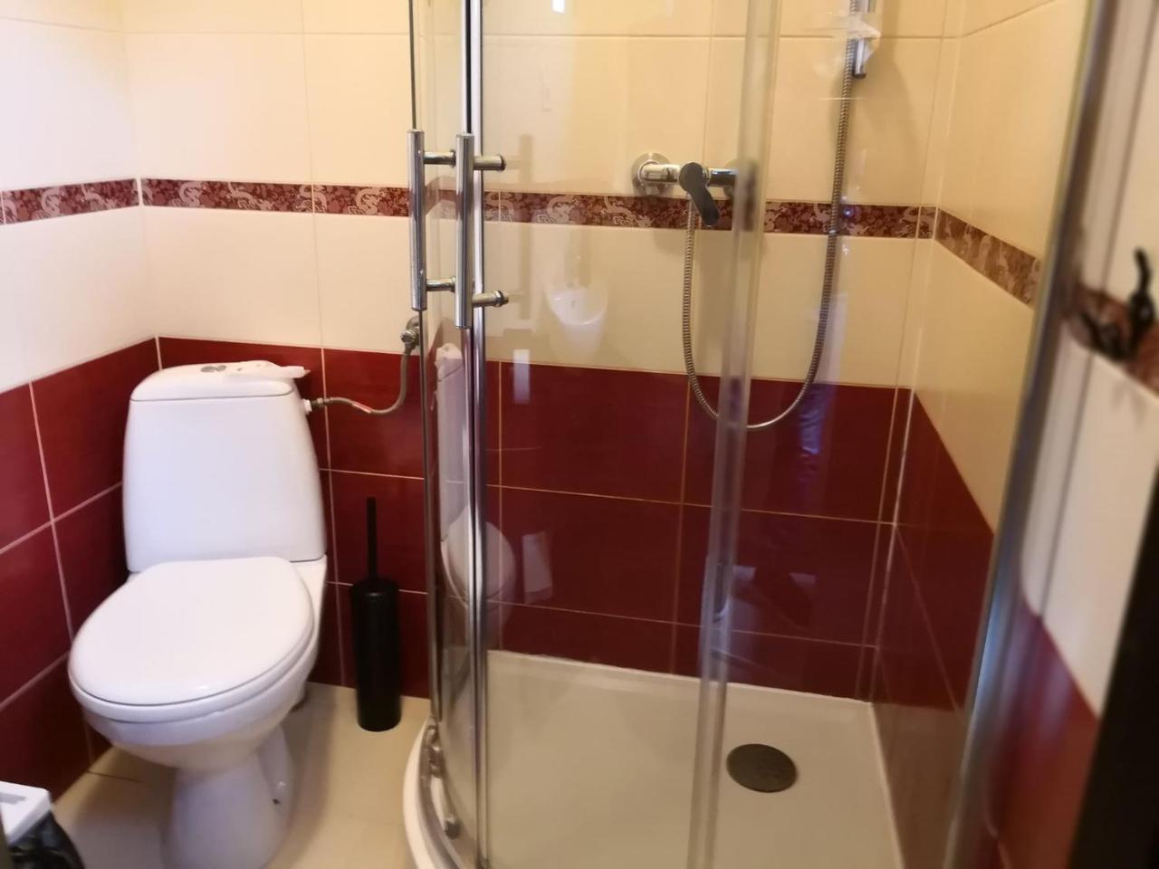 Gosciniec Lizawka Hotel Poznan Bagian luar foto